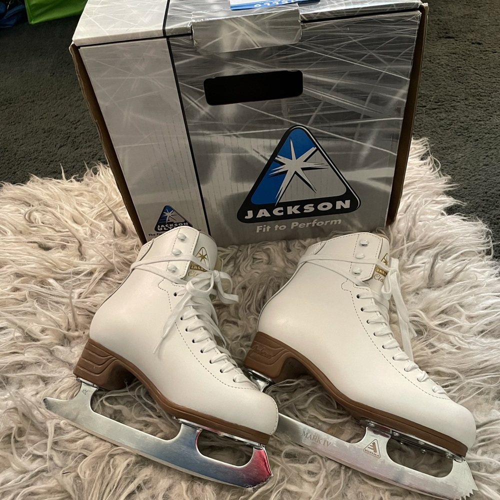 Jackson “Classique” ice skates NWB